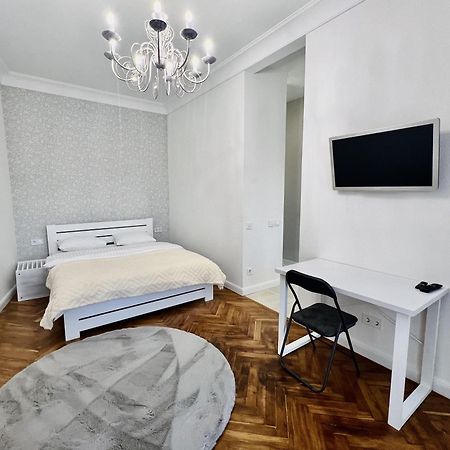 Kyiv Old Town Apartment Near Golden Gate מראה חיצוני תמונה